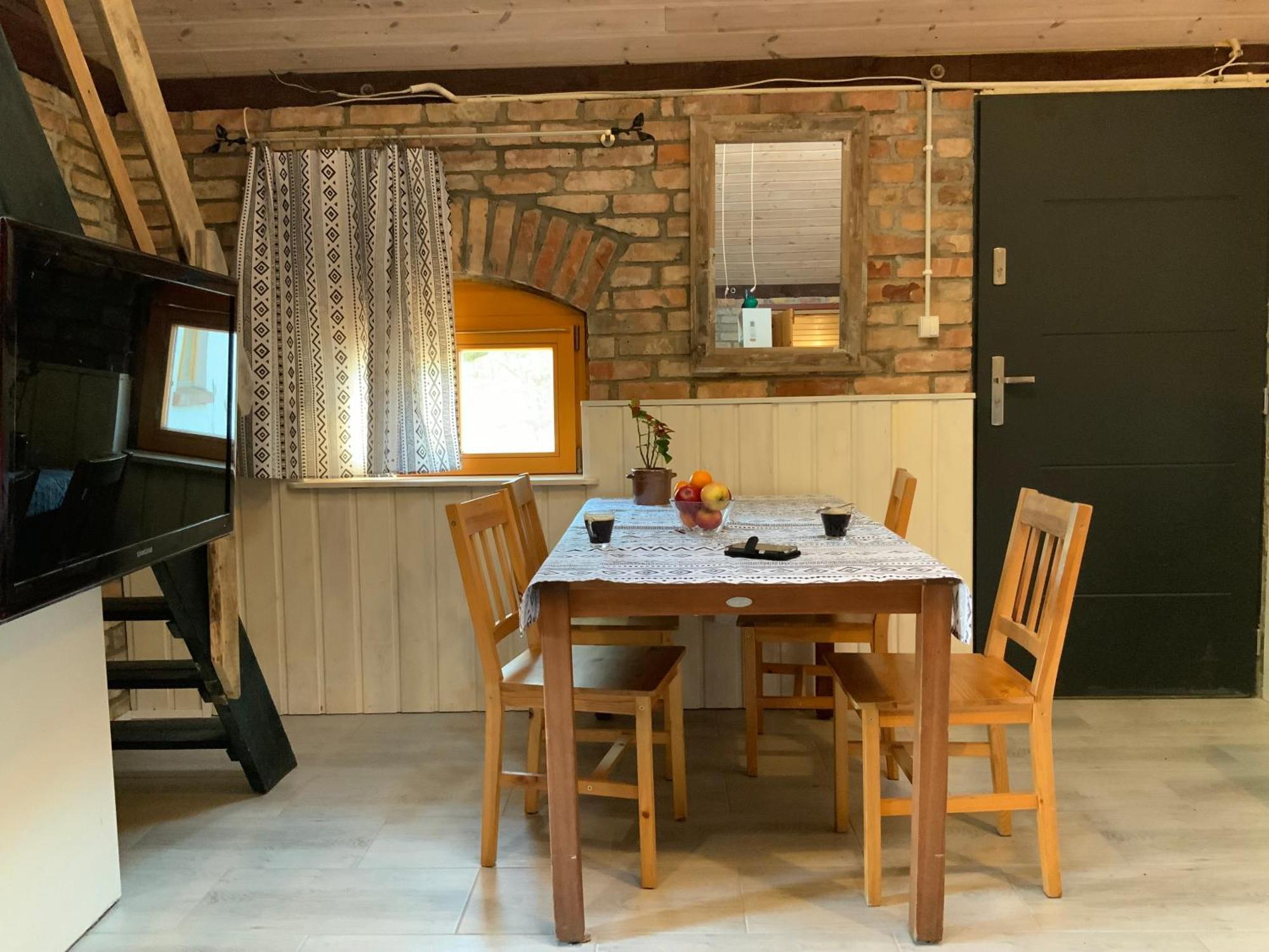Dworek Swidwie, Gorny Apartament & Harcowka Tanowo Luaran gambar